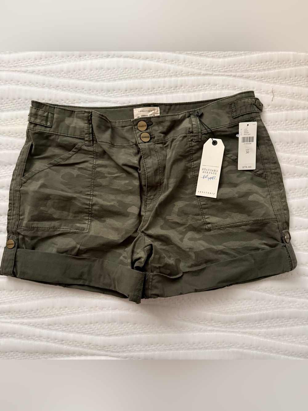 Sanctuary Camo Easy Shorts – Size 30 – Perfect for Spring & Summer